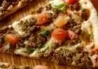 طريقة عمل البيتزا باللحم المفروم